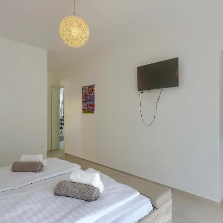 Holiday home Mit Privatpool Fuer 10 Personen Ca 300 Qm In Loborika, Istrien Suedkueste Von Istrien