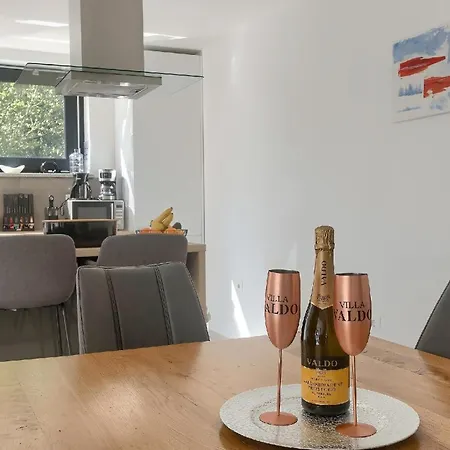 Mit Privatpool Fuer 10 Personen Ca 300 Qm In Loborika, Istrien Suedkueste Von Istrien Holiday home *