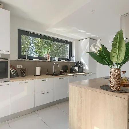 Mit Privatpool Fuer 10 Personen Ca 300 Qm In Loborika, Istrien Suedkueste Von Istrien Holiday home Loborika